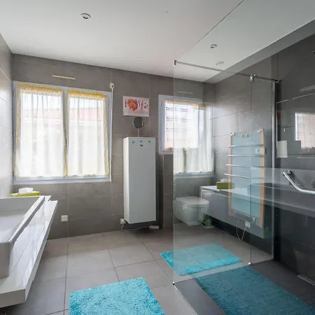 Maison Familiale Climatisee A - 6 Pers, Proche Centre & Pistes Cyclables - Fr-1-319-546 *