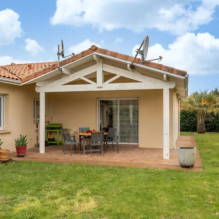Maison Familiale Climatisee A - 6 Pers, Proche Centre & Pistes Cyclables - Fr-1-319-546 Holiday home *